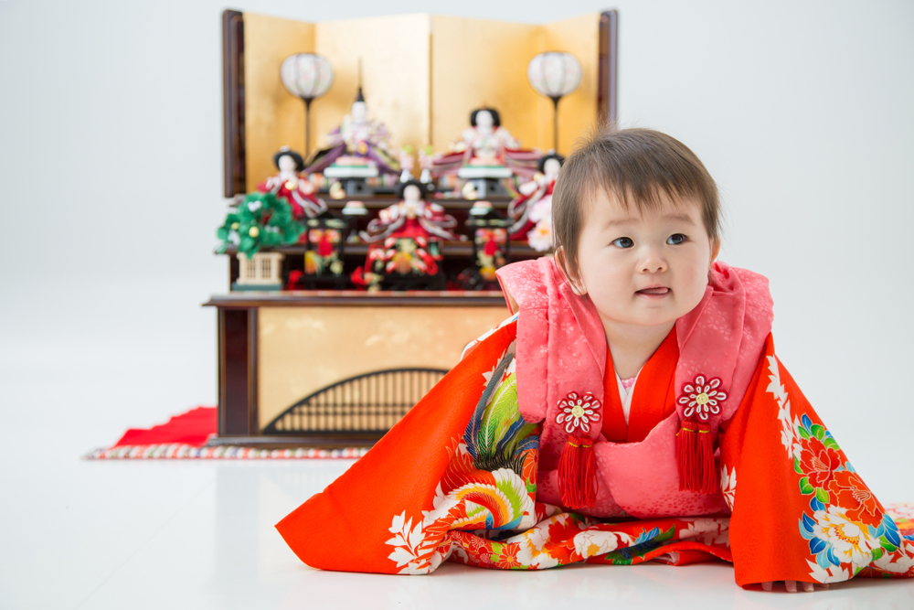 子供の成長を願う雛人形